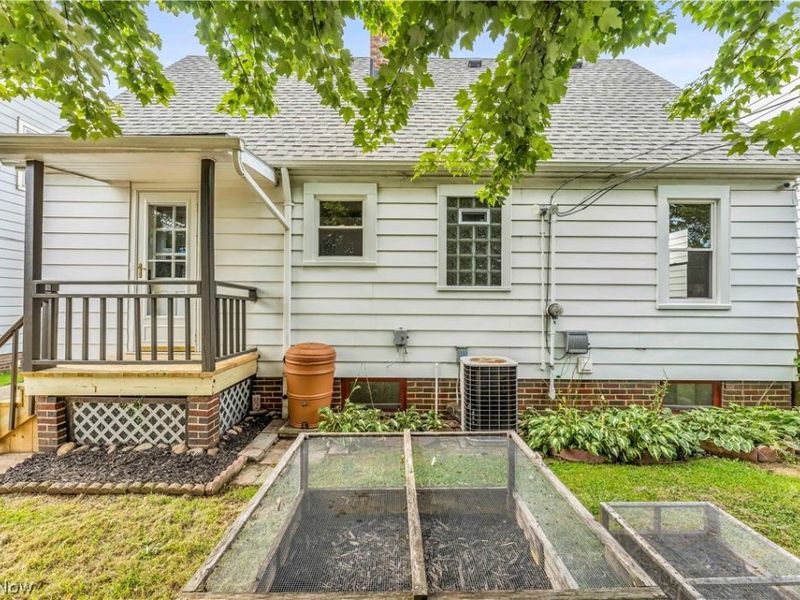 12000 Wayland Avenue, Cleveland, OH 44111 Photo 29