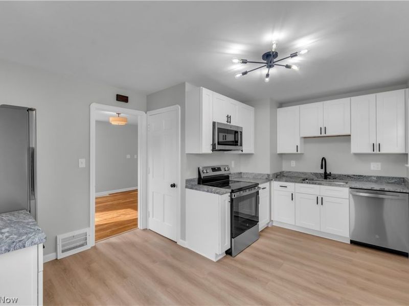 12000 Wayland Avenue, Cleveland, OH 44111 Photo 6