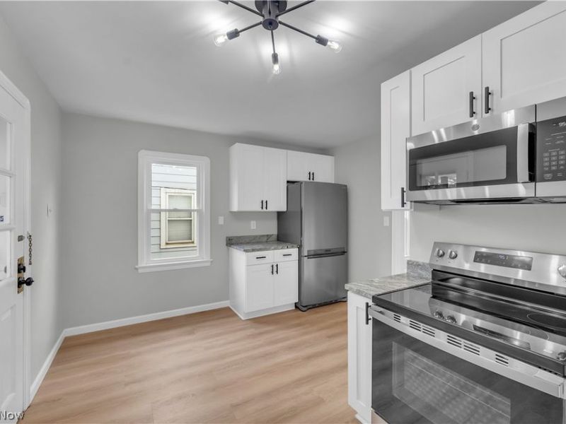 12000 Wayland Avenue, Cleveland, OH 44111 Photo 8