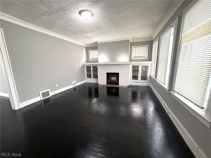 1887 Lampson Road, Cleveland, OH 44108 Photo 3
