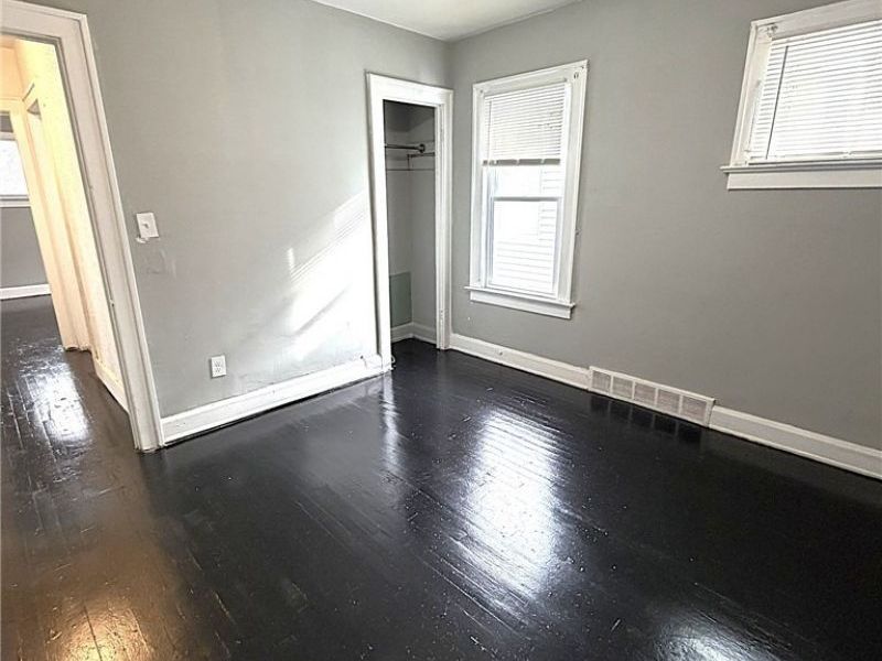 1887 Lampson Road, Cleveland, OH 44108 Photo 6