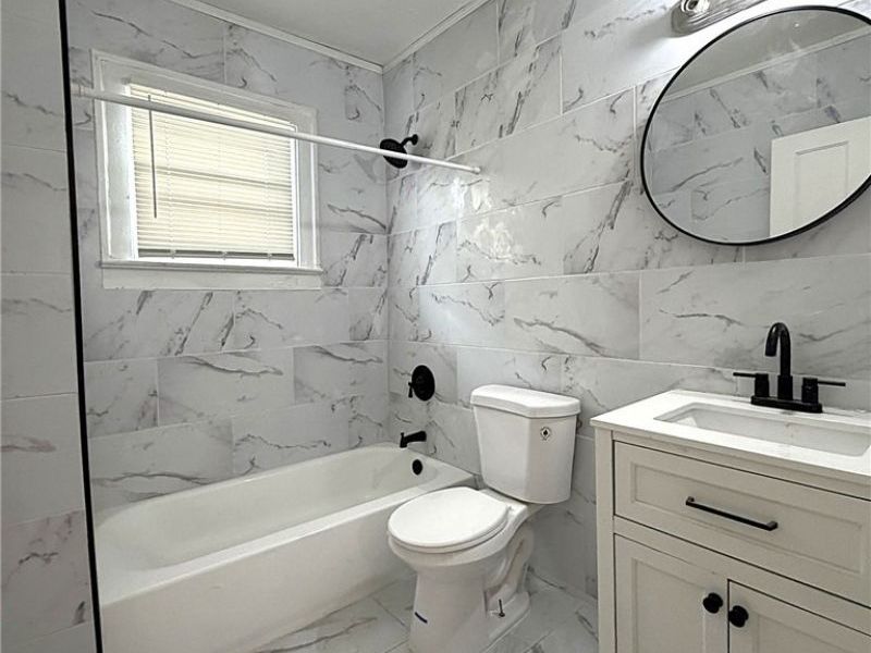 1887 Lampson Road, Cleveland, OH 44108 Photo 8