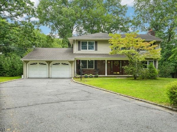 3 Kennedy Ct, Wayne, NJ 07470