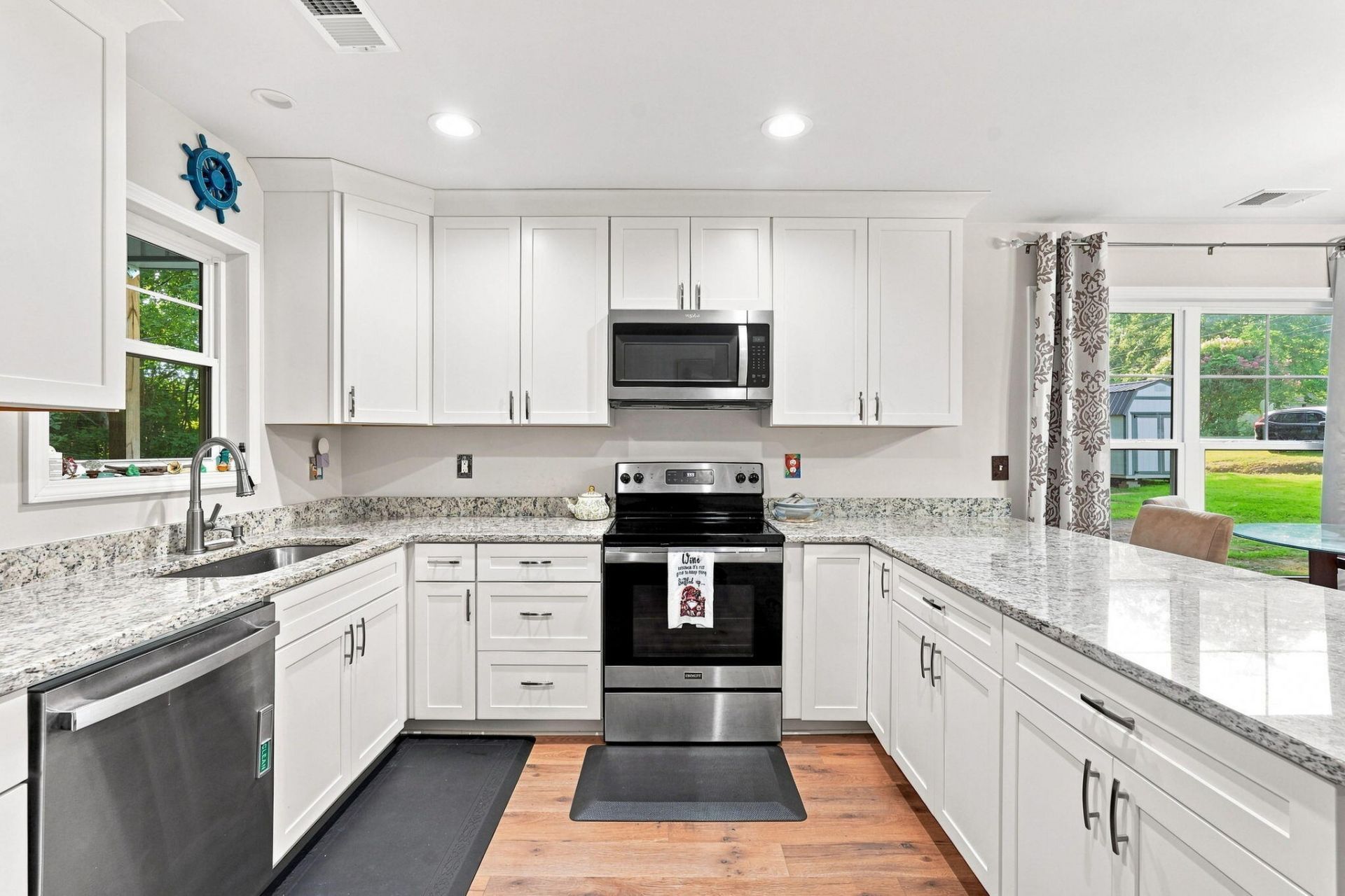 301 Country Club Road Photo 12