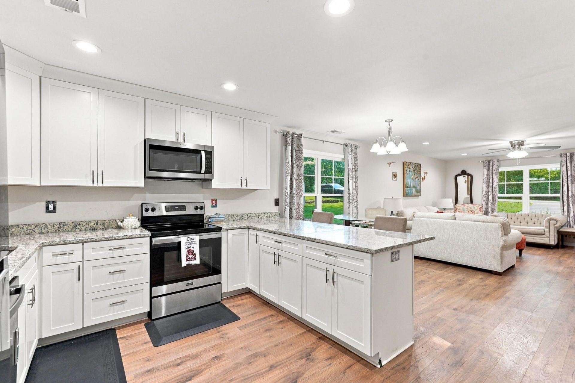 301 Country Club Road Photo 14