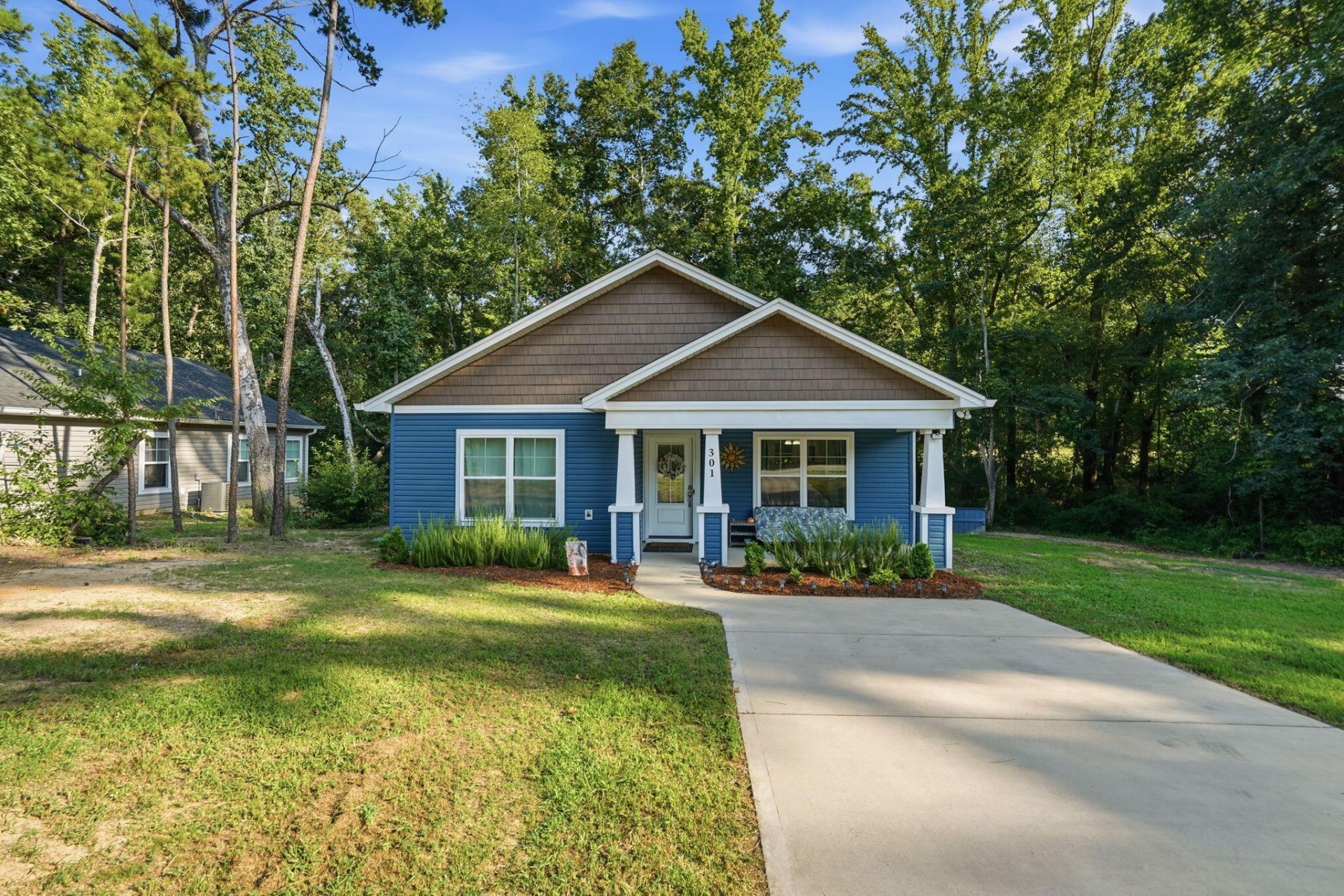 301 Country Club Road Photo 31