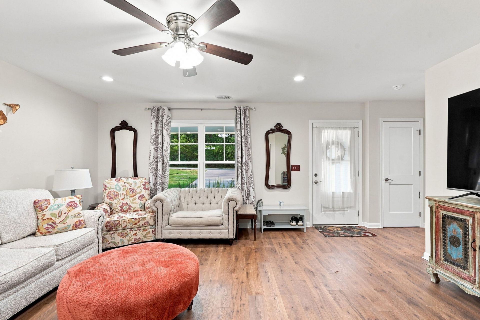 301 Country Club Road Photo 8