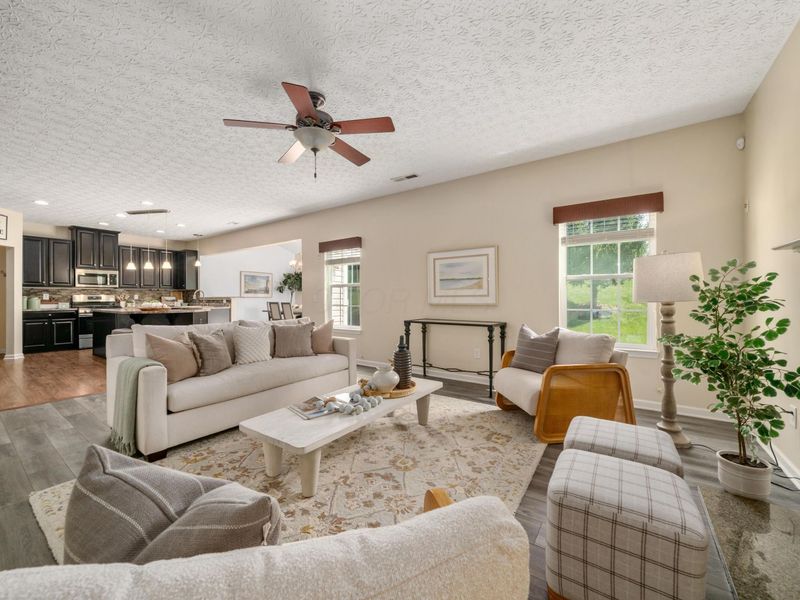 568 Stone Shadow Drive, Blacklick, OH 43004 Photo 12
