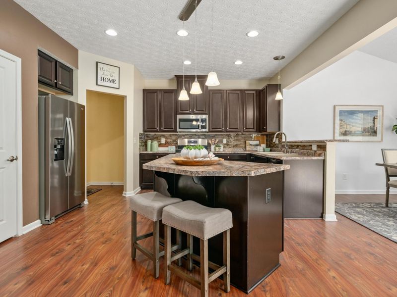 568 Stone Shadow Drive, Blacklick, OH 43004 Photo 14