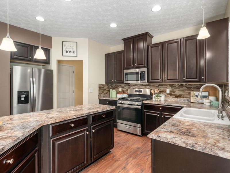 568 Stone Shadow Drive, Blacklick, OH 43004 Photo 16