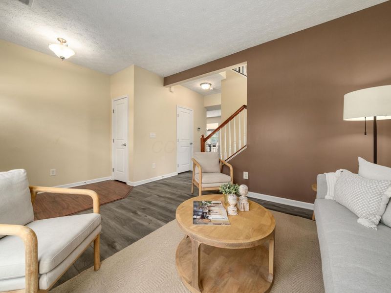 568 Stone Shadow Drive, Blacklick, OH 43004 Photo 5