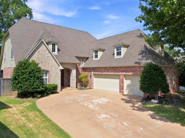 10112 S 86th East Place , Tulsa, OK 74133