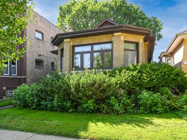 2619 W Farwell Avenue , Chicago, IL 60645