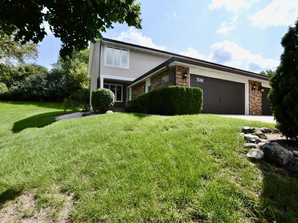 516 N Thornwood Drive , McHenry, IL 60050