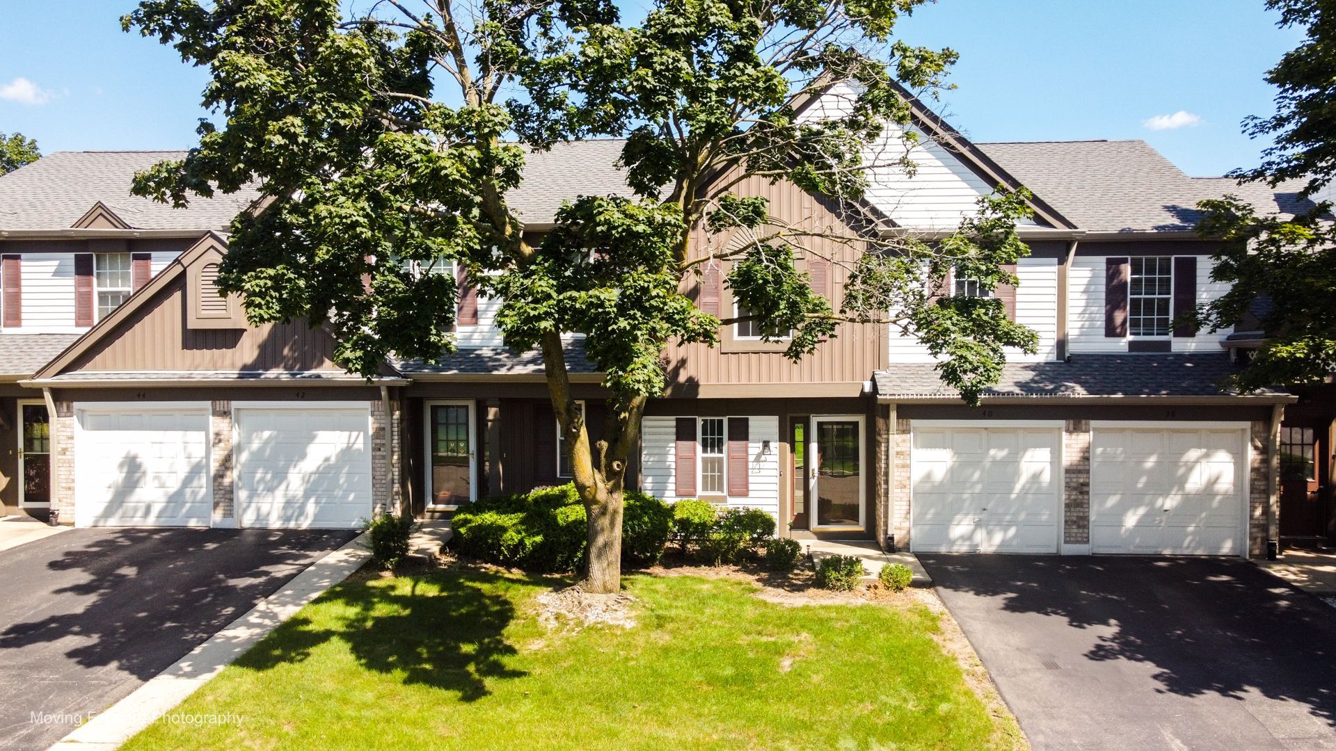 40 Crab Tree Drive, Westmont, IL 60559 Main Photo