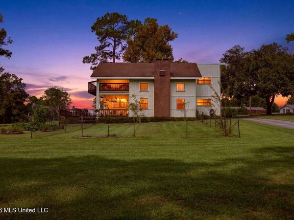 13450 E Schanbacher Road, Gulfport, MS 39503
