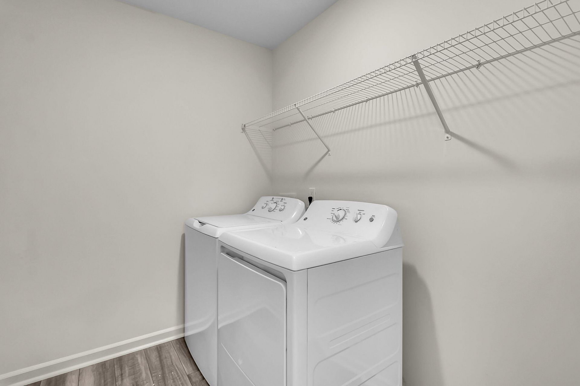 5320 Cottage Landing Drive Photo 13
