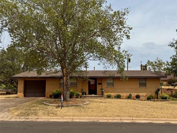 901 E Kee Street, Weatherford, OK 73096