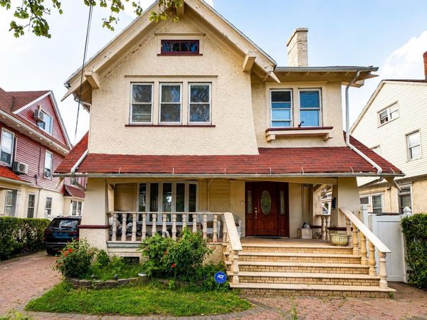 8564 104th Street , Richmond Hill, NY 11418