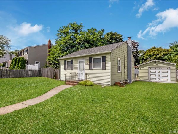297 16th Street , West Babylon, NY 11704