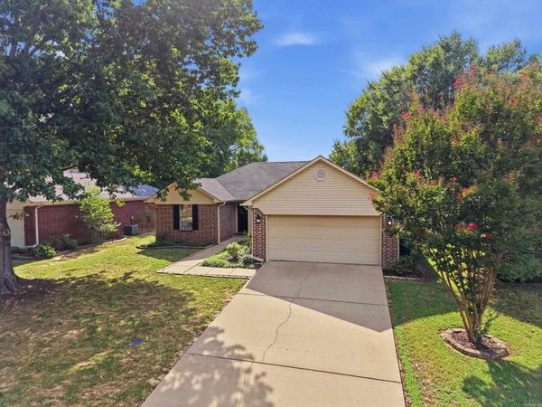 1135 Mimosa Dr , Conway, AR 72034