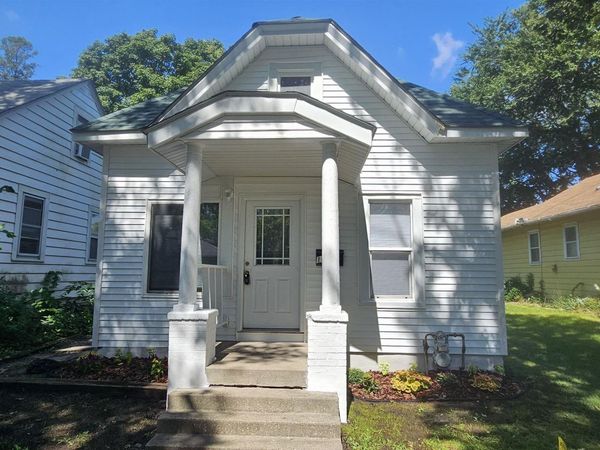 1012 W 6Th St Street, Waterloo, IA 50702