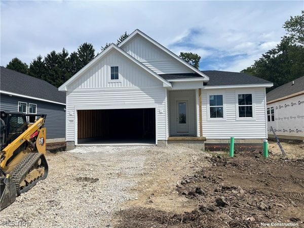 314 Delta Way , Elyria, OH 44035