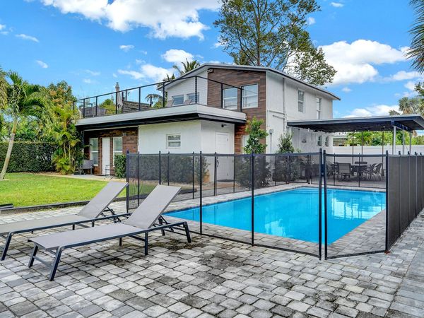 311 SE 3rd Avenue, Unit Upstairs, Delray Beach, FL 33483