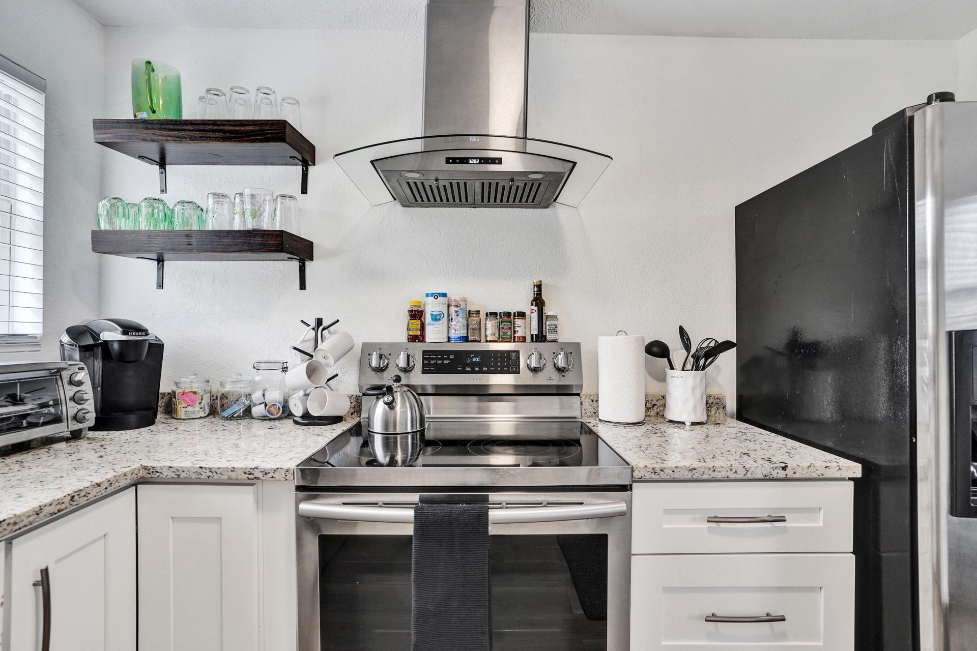 311 SE 3rd Avenue, Unit Upstairs, Delray Beach, FL 33483 Photo
