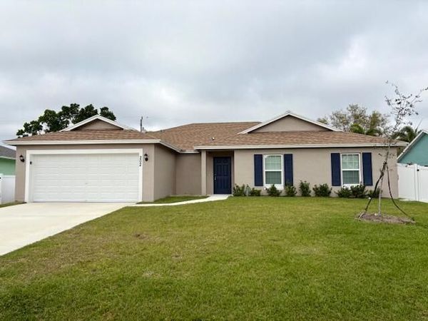 202 SW ALDORO Place, Port St. Lucie, FL 34953