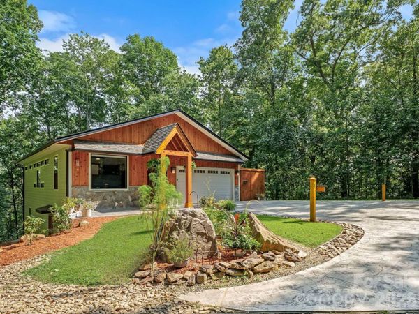506 Silent Forest Drive , Canton, NC 28716