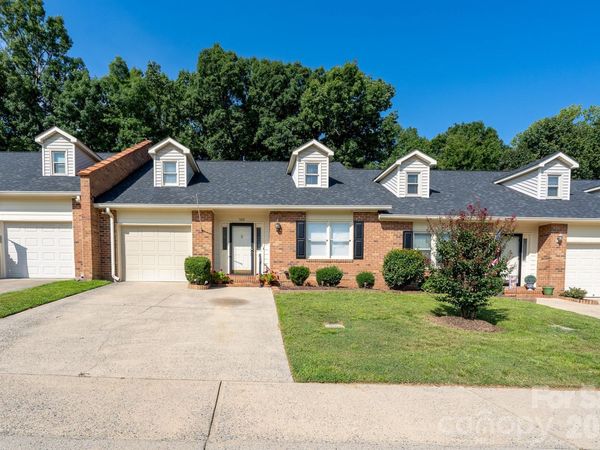 566 Camrose Circle NE, Concord, NC 28025