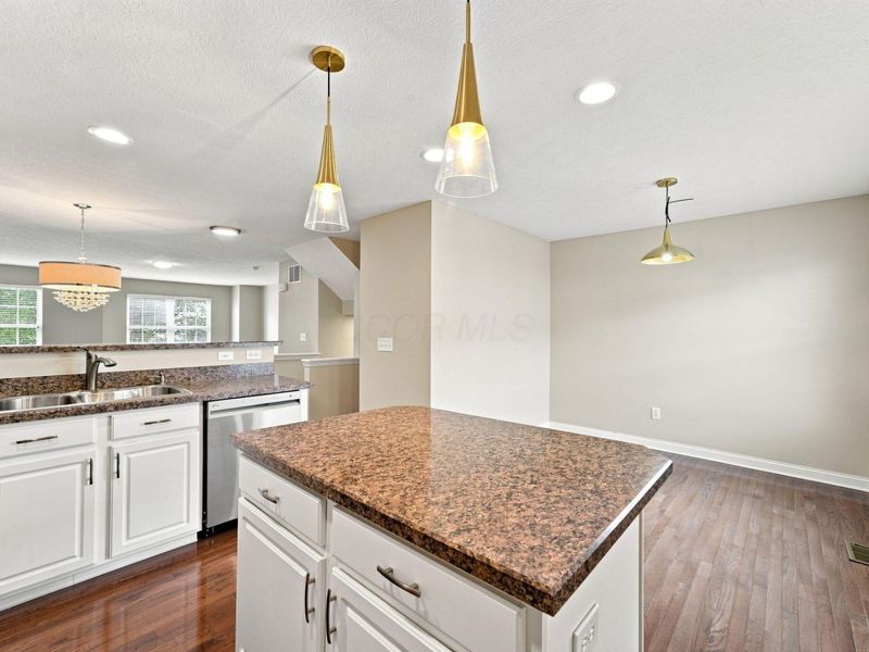 5964 Woodshire Drive, Unit 206, Westerville, OH 43081 Photo 11