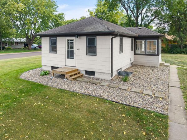 409 Clay Street S, Shakopee, MN 55379