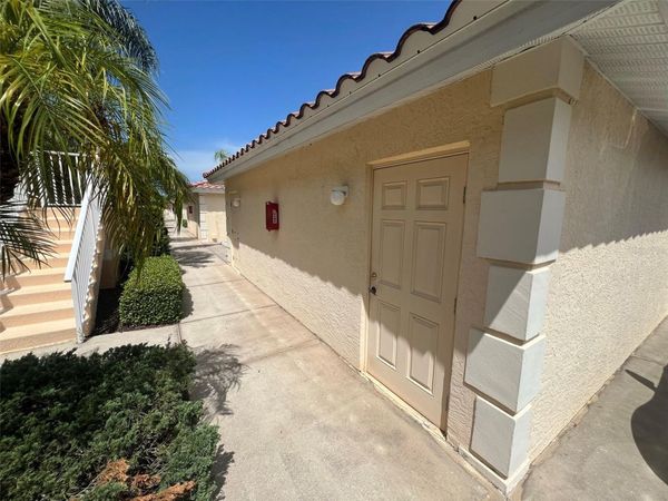 4270 VICENZA DRIVE , Unit B40, VENICE, FL 34293