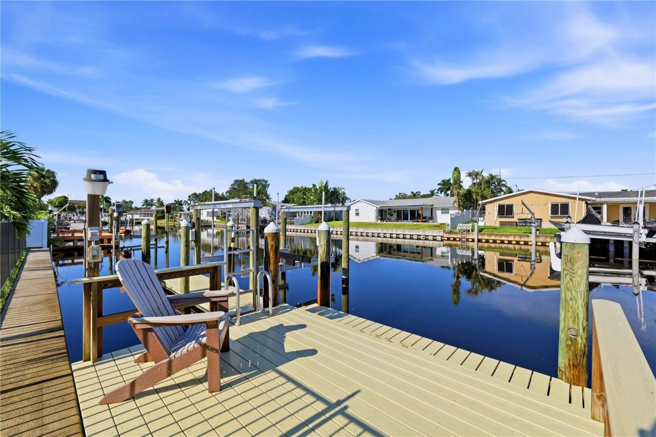 4152 13th Lane Ne, Saint Petersburg, FL 33703 Photo