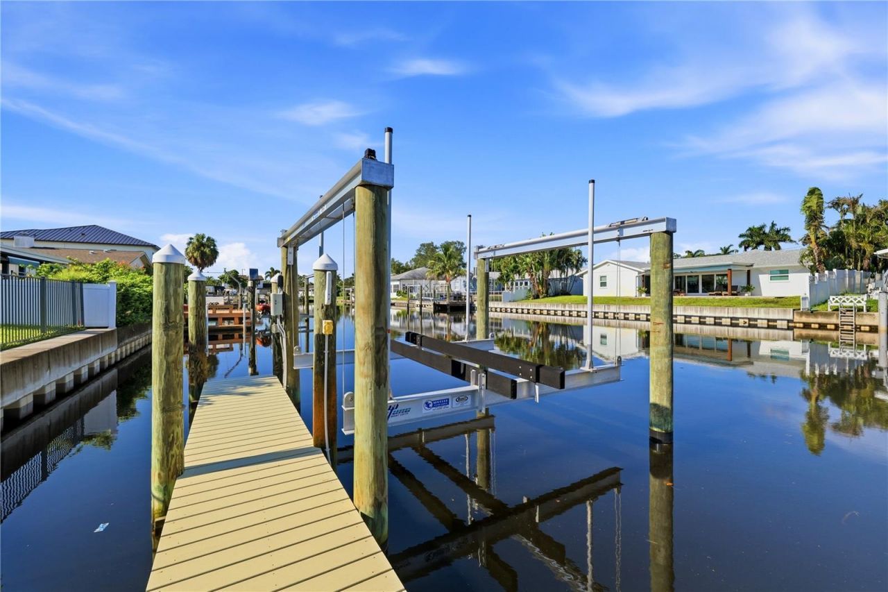 4152 13th Lane Ne, Saint Petersburg, FL 33703 Photo