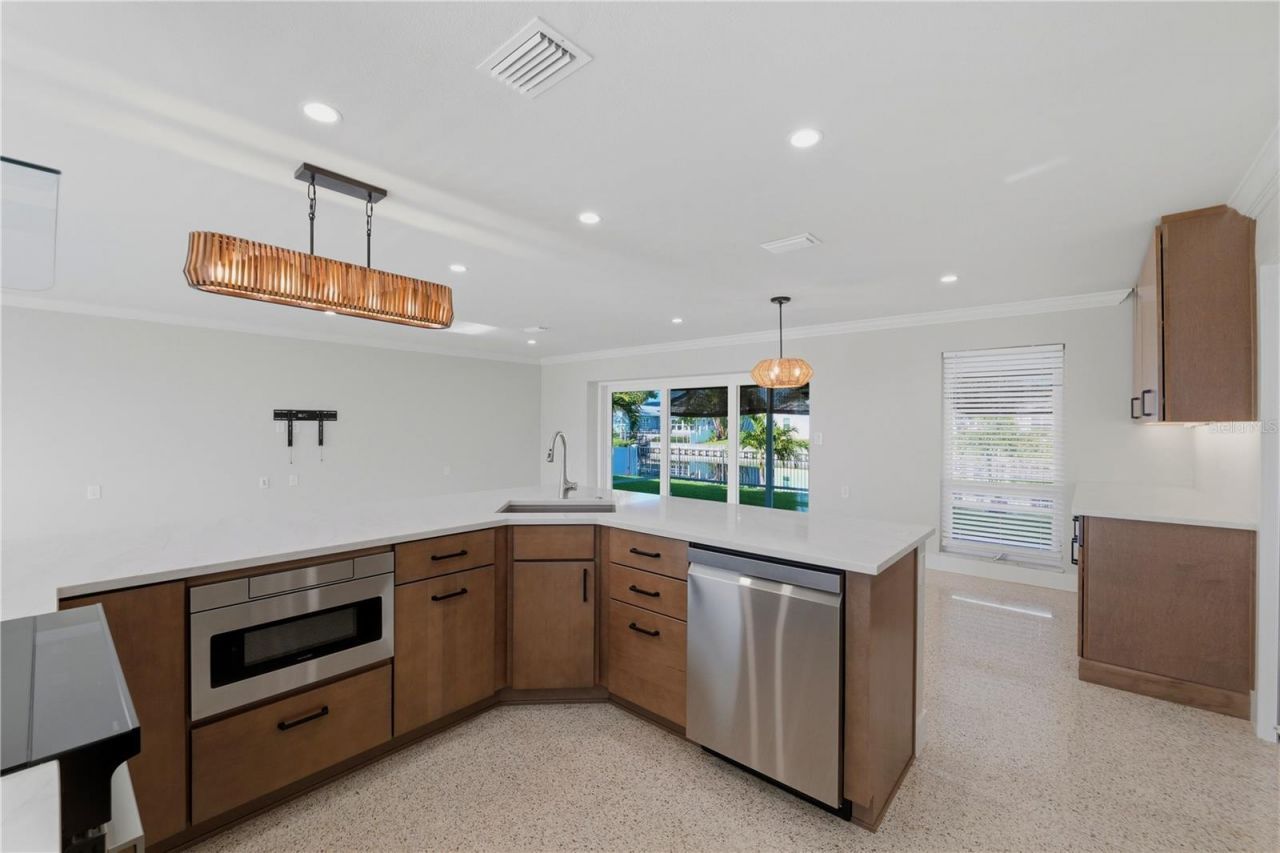 4152 13th Lane Ne, Saint Petersburg, FL 33703 Photo
