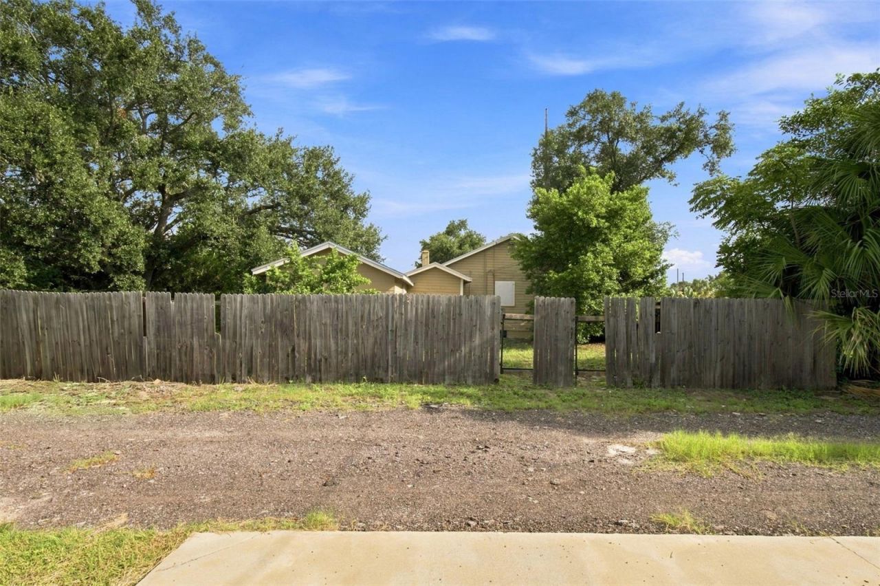 2848 Emerson Avenue S, Saint Petersburg, FL 33712 Photo