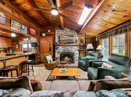 1621 Spring Creek Road, South Lake Tahoe, CA 96150 Photo