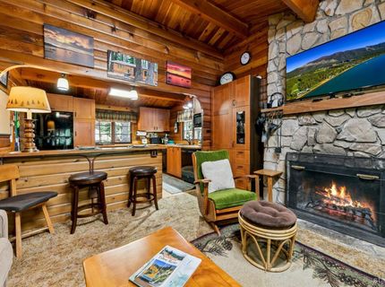 1621 Spring Creek Road, South Lake Tahoe, CA 96150 Photo