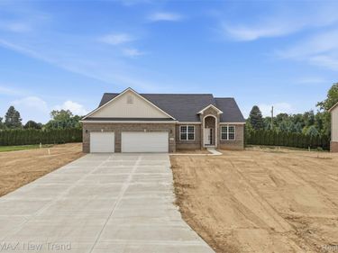 2021 Crested Butte Drive, White Lake Township, Mi 48383