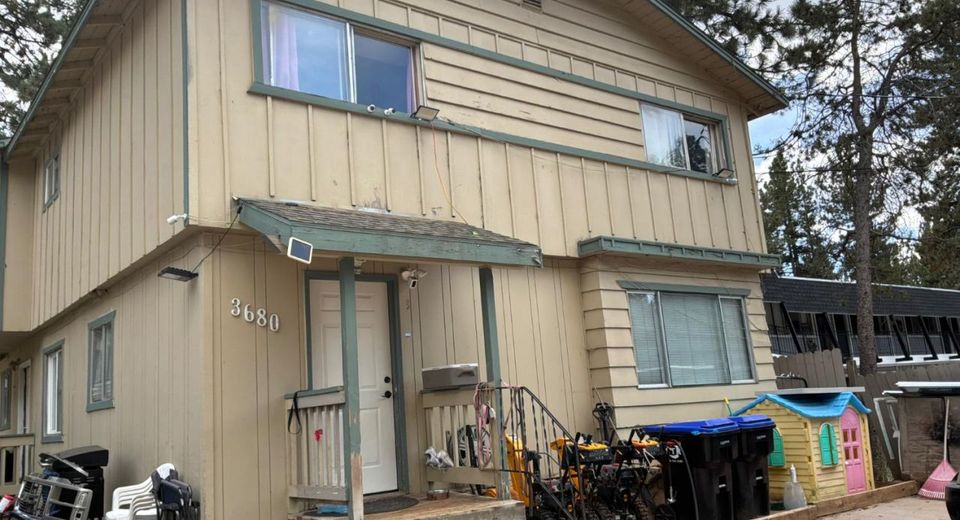 3680 Spruce Ave, South Lake Tahoe, CA 96150 Photo