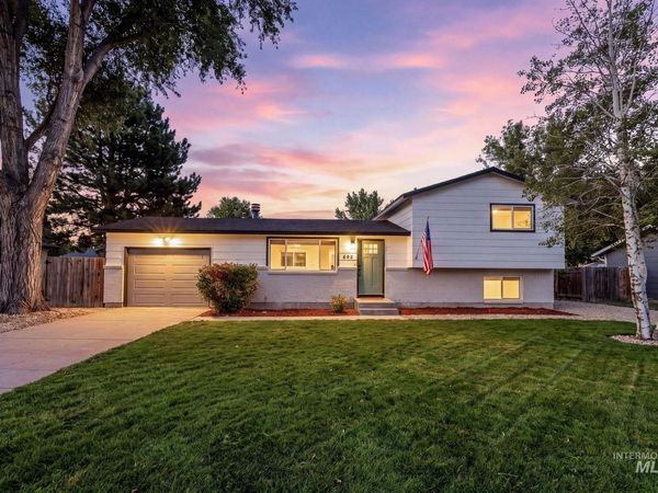 505 Samarra Dr, Mountain Home, ID 83647