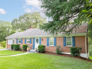 1217 Fenwick Dr, Lynchburg, VA 24502
