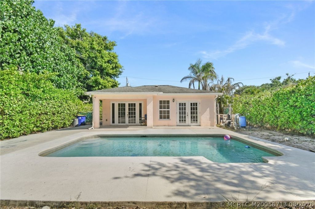 8331 SE Lundy Street , Hobe Sound, FL 33455 Photo