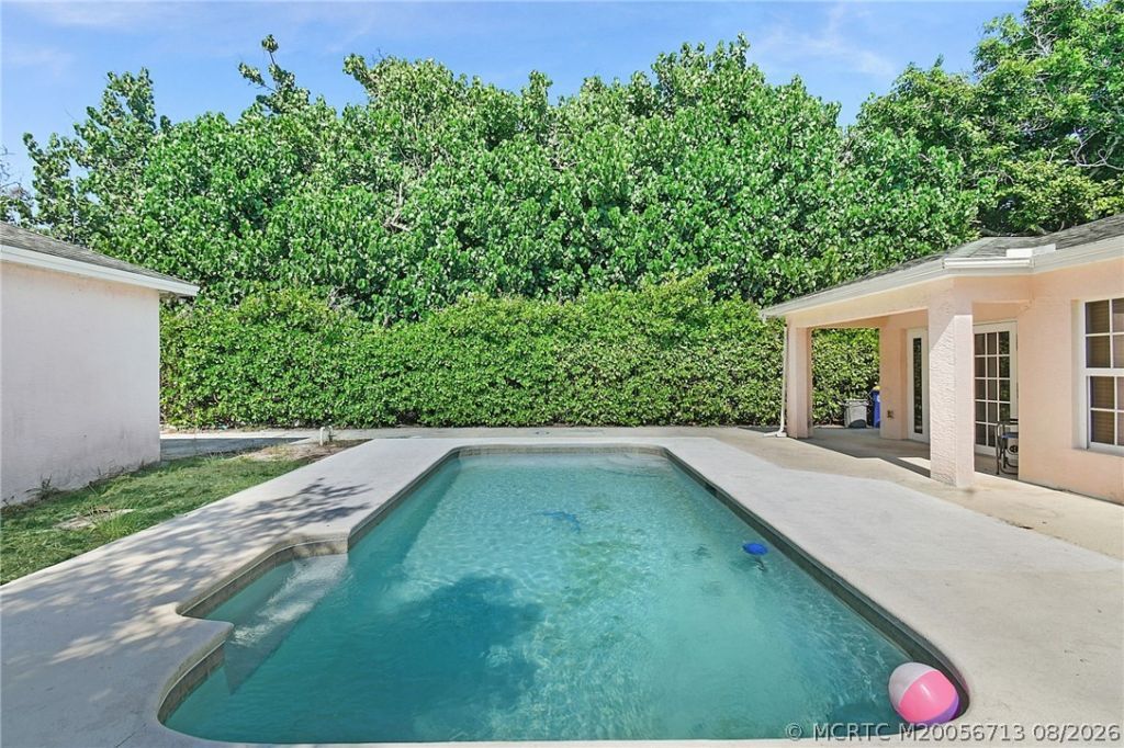 8331 SE Lundy Street , Hobe Sound, FL 33455 Photo