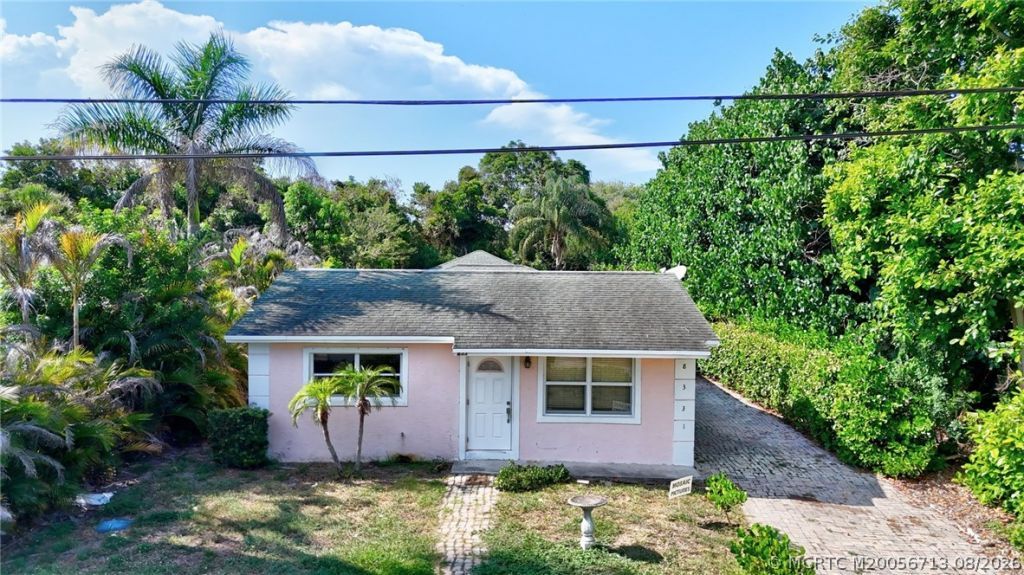 8331 SE Lundy Street , Hobe Sound, FL 33455 Photo