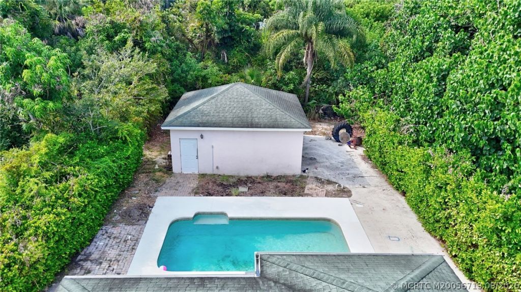 8331 SE Lundy Street , Hobe Sound, FL 33455 Photo
