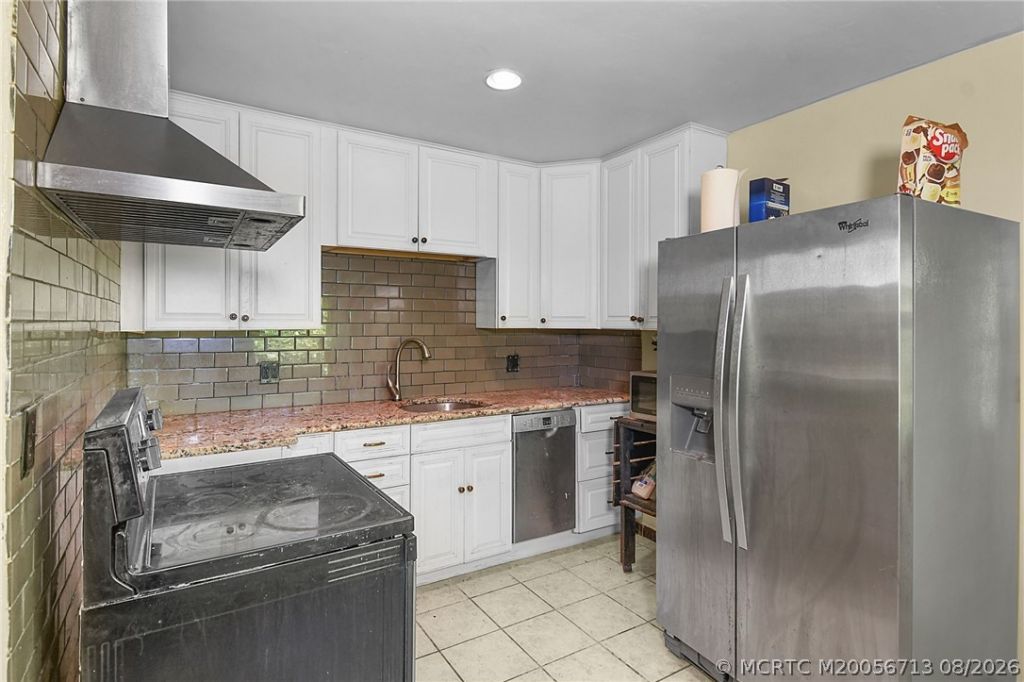 8331 SE Lundy Street , Hobe Sound, FL 33455 Photo